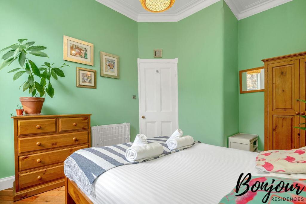 Anvers Suite Edinburgh Bagian luar foto